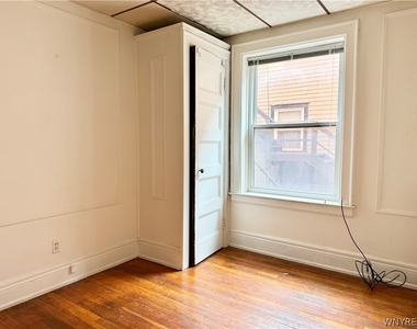 246 Bryant Street - Photo Thumbnail 12