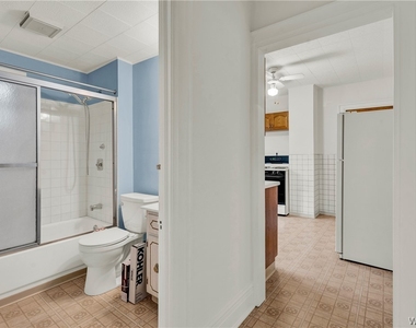 238 Saranac Avenue - Photo Thumbnail 9