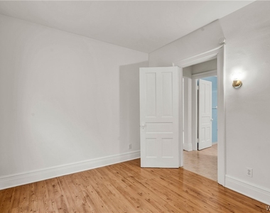 238 Saranac Avenue - Photo Thumbnail 17