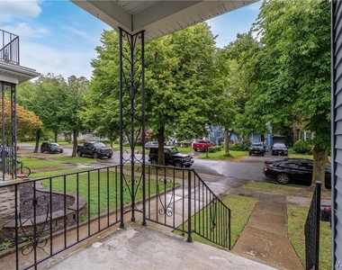 238 Saranac Avenue - Photo Thumbnail 25