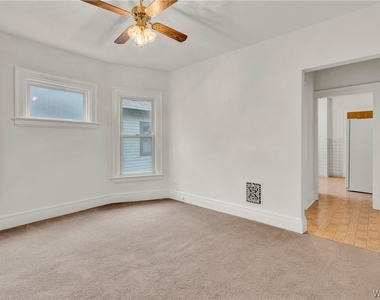 238 Saranac Avenue - Photo Thumbnail 7