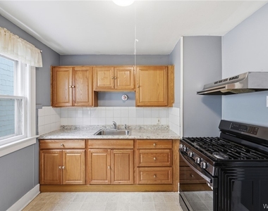 84 Woodward Avenue - Photo Thumbnail 12