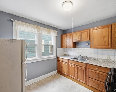 84 Woodward Avenue - Photo Thumbnail 11
