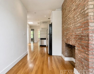 94 Lewis Avenue - Photo Thumbnail 4