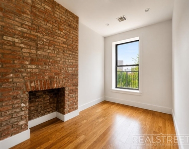 94 Lewis Avenue - Photo Thumbnail 3