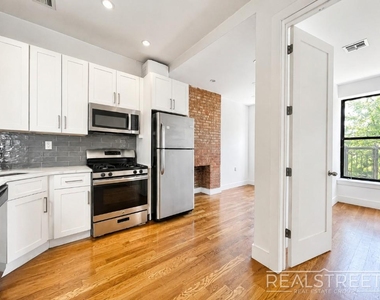 94 Lewis Avenue - Photo Thumbnail 2