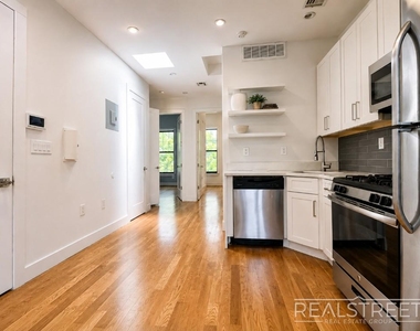 94 Lewis Avenue - Photo Thumbnail 1