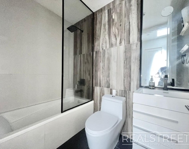 94 Lewis Avenue - Photo Thumbnail 10