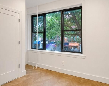 25-66 Steinway Street - Photo Thumbnail 2