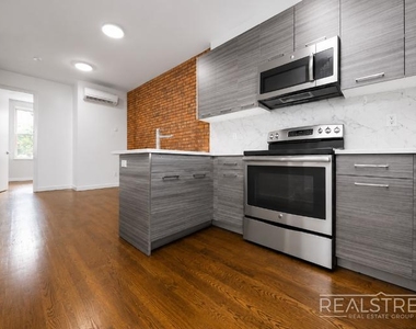 890 Jefferson Avenue - Photo Thumbnail 2