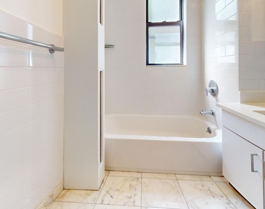 140 West 55th Street  - Photo Thumbnail 4