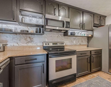 970 Sidney Marcus Boulevard Ne - Photo Thumbnail 4