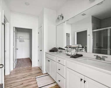 1617 Salinger Court - Photo Thumbnail 11