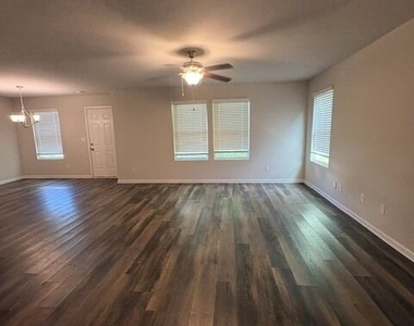 75 Madison Way - Photo Thumbnail 12