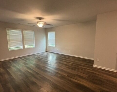 75 Madison Way - Photo Thumbnail 13