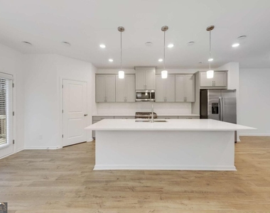 1447 Halstead Place - Photo Thumbnail 2