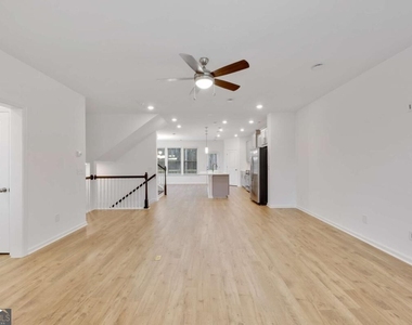 1447 Halstead Place - Photo Thumbnail 11