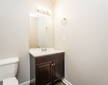 250 North Bluff Rd - Photo Thumbnail 9