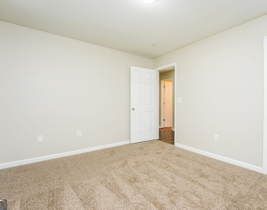 250 North Bluff Rd - Photo Thumbnail 11