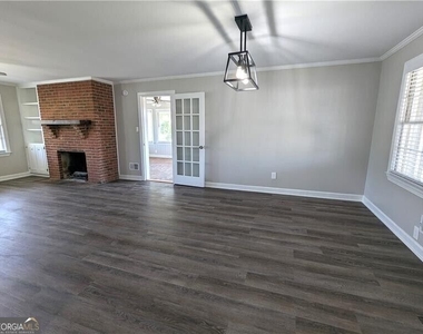 970 Bridgegate Drive Ne - Photo Thumbnail 4