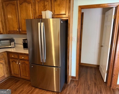 145 Gill Ln - Photo Thumbnail 4