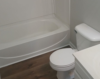 757 Crestwell Circle Sw - Photo Thumbnail 18