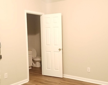 757 Crestwell Circle Sw - Photo Thumbnail 23