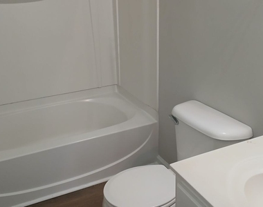 757 Crestwell Circle Sw - Photo Thumbnail 16