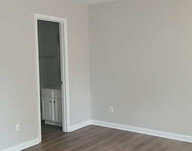 757 Crestwell Circle Sw - Photo Thumbnail 13