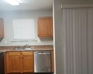 757 Crestwell Circle Sw - Photo Thumbnail 8