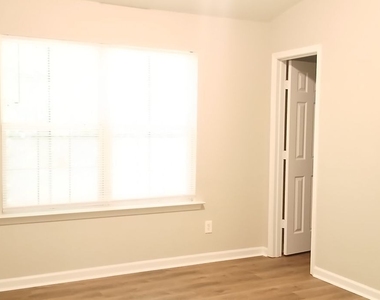 757 Crestwell Circle Sw - Photo Thumbnail 22