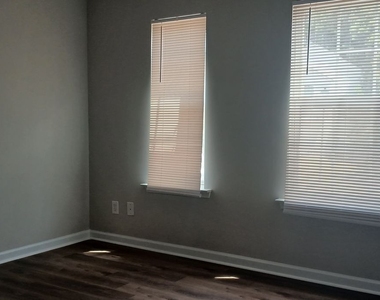 757 Crestwell Circle Sw - Photo Thumbnail 12
