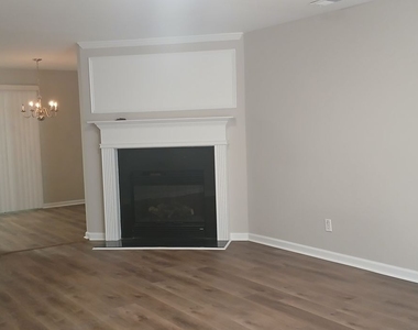 757 Crestwell Circle Sw - Photo Thumbnail 1