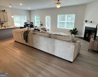 109 Cedar Wood Trace - Photo Thumbnail 5