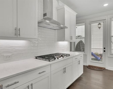 1070 Poppy Pointe - Photo Thumbnail 8