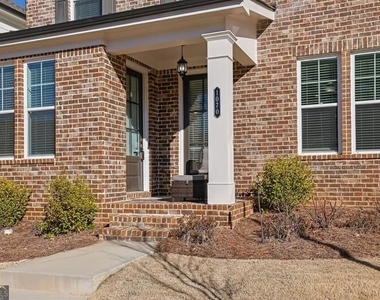 1070 Poppy Pointe - Photo Thumbnail 1