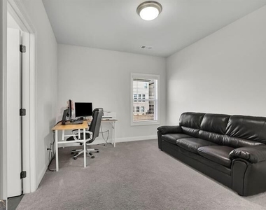 1070 Poppy Pointe - Photo Thumbnail 22
