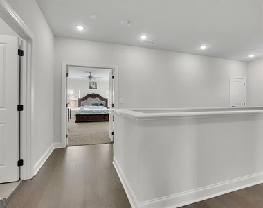 1070 Poppy Pointe - Photo Thumbnail 14
