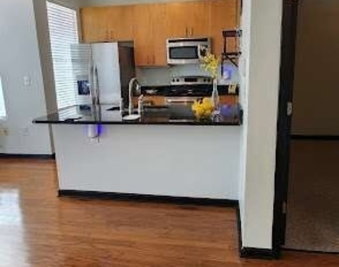 5300 Peachtree Road - Photo Thumbnail 2