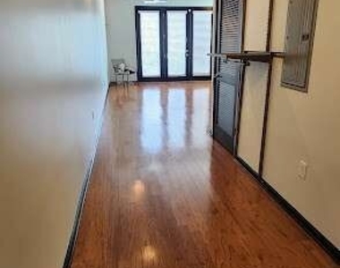 5300 Peachtree Road - Photo Thumbnail 1