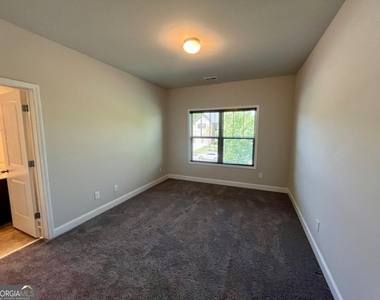 9081 Dawes Crossing - Photo Thumbnail 32