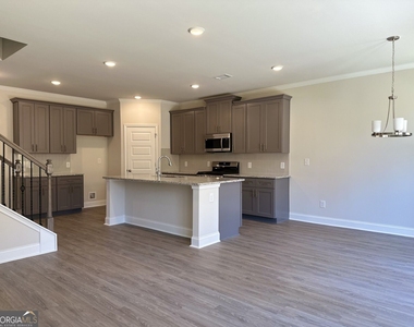 3517 Lockaby Way - Photo Thumbnail 5