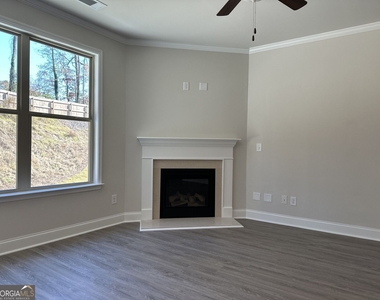 3517 Lockaby Way - Photo Thumbnail 4