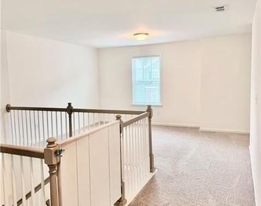 215 Foxhill Drive - Photo Thumbnail 22