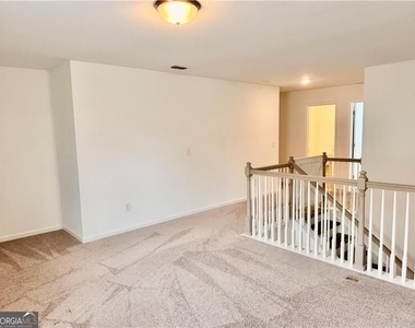 215 Foxhill Drive - Photo Thumbnail 24