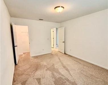 215 Foxhill Drive - Photo Thumbnail 47