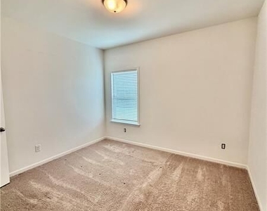 215 Foxhill Drive - Photo Thumbnail 18