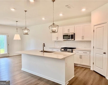 215 Foxhill Drive - Photo Thumbnail 9