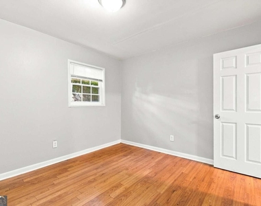 6631 Baldwin Court - Photo Thumbnail 9