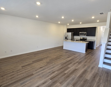 209 Kenoot Drive - Photo Thumbnail 25